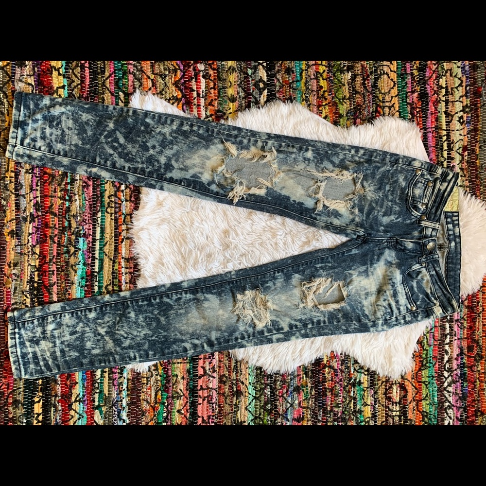 With the trend machine jeans